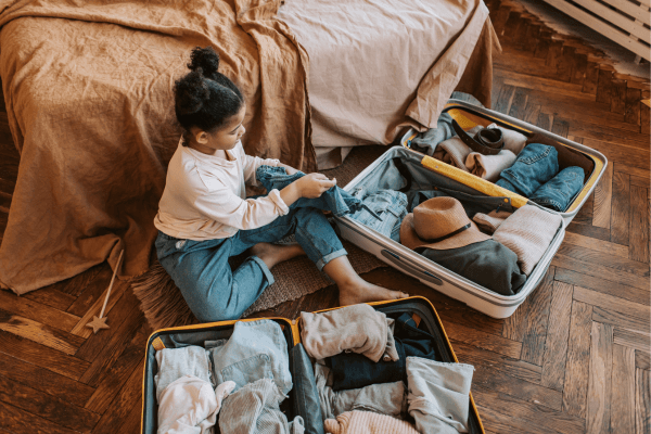 Como Planejar sua Primeira Viagem Sozinha com um Bebê: Guia Completo